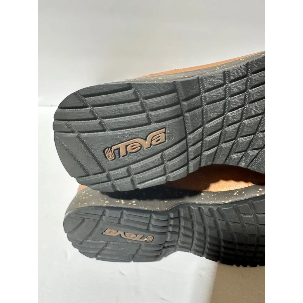 Teva Capistrano Cigar Waterproof Leather Side Zip Boots Womens Size 6.5 Brown
